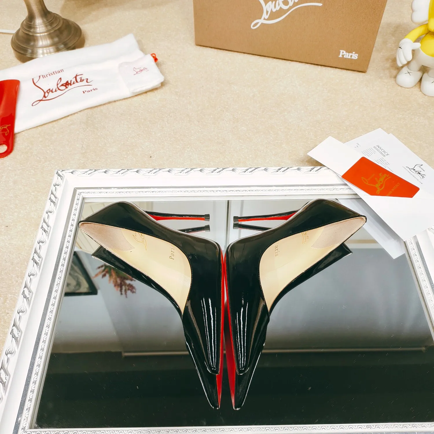 👟👟Ex-factory price 560 🎀Christian Louboutin (Christian Louboutin) CL red-soled shoes, early spring style.  A must-have high-heeled shoe for fairies, with 5 types of heel heights to choose from! The original version was disassembled and developed, produced with original craftsmanship, and after 3 months of continuous debugging, it can be shipped perfectly. Stable and comfortable high heels allow every fairy to control them easily. The lines on the back of the foot are super sexy and suitable for various occasions. Original matching packaging! 💞Fabric: Imported sheepskin, cow patent leather, cowhide + special materials (other materials and colors can be customized according to drawings) 💕Inner lining, feet: imported sheepskin! 💕Outsole: Italian red high-gloss leather outsole 💕Heel height: 10cm 💕Number of sizes: 35-39 (34/40/41 can be customized)